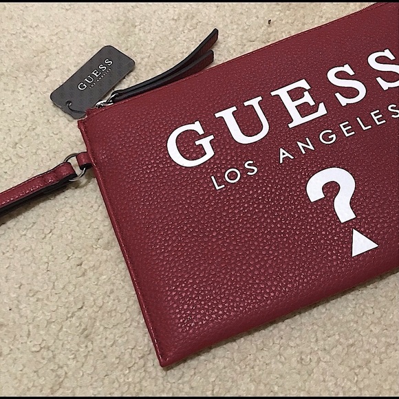 Guess Handbags - 🆕🔥GUESS(IZZY STYLE)CUTE REAL LEATHER MAROON&WHITE LETTERING WRISTLET/💄BAG NWT